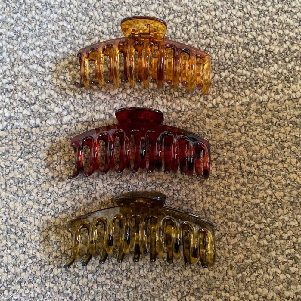 Brown clip bundle